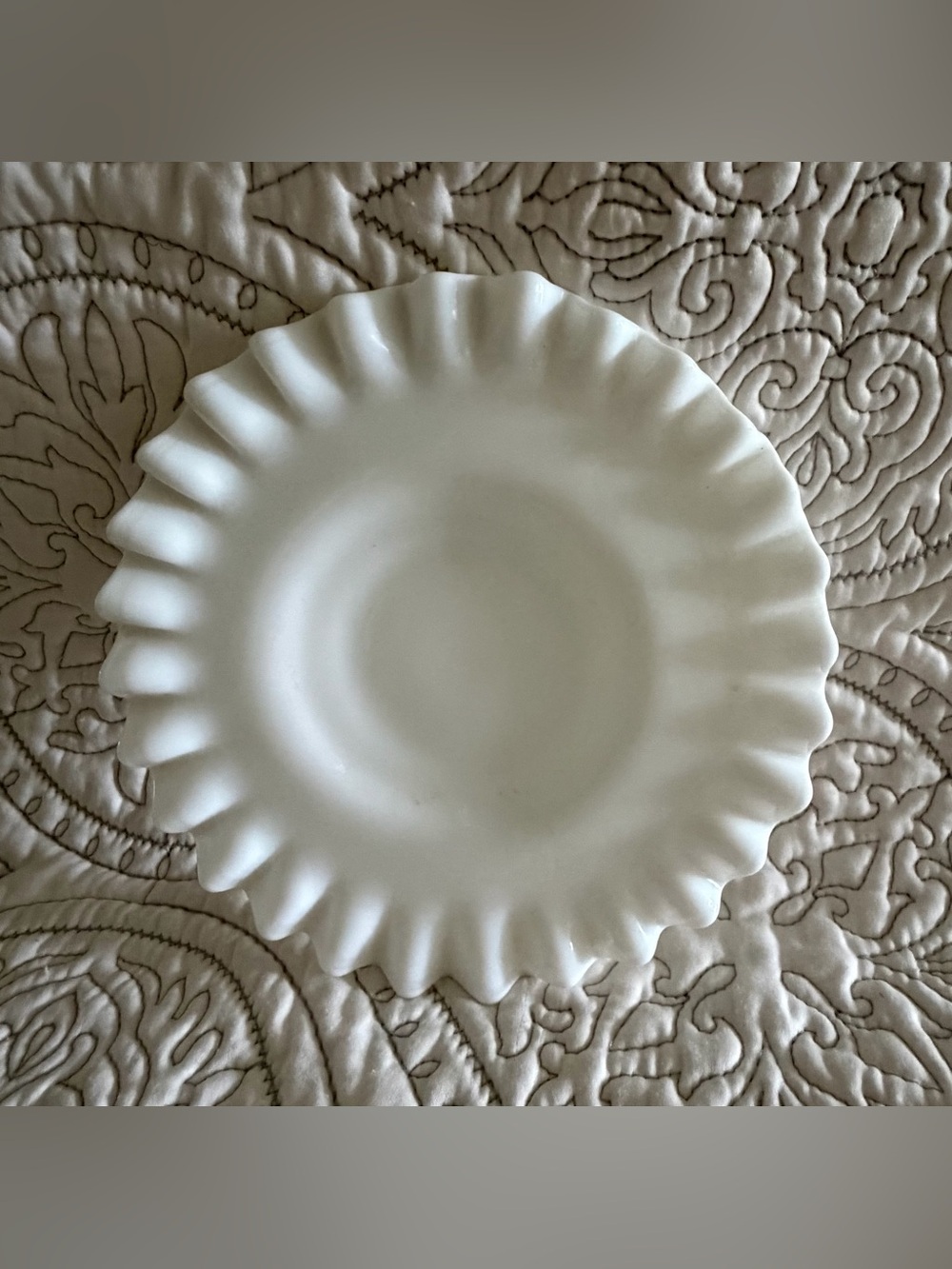 Fenton White Scalloped Milk Glass Ruffle or Crimped Rim Plate 6”